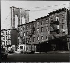 [Old Fulton Street between Front and Water Streets.]