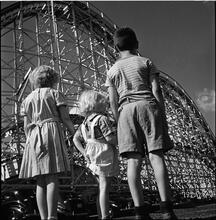 Palisades Amusement Park [Children looking at a roller coaster.]
