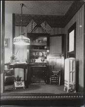 [Display window, Peerless gas appliances.]