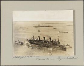 [The "Leviathan" passing the Statue of Liberty with 27th Division Returning.]