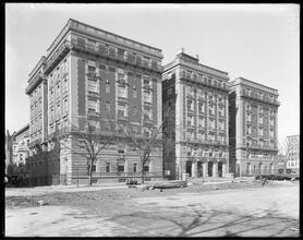 Broadway between West 85th and West 86th Streets. Euclid Hall Apartments.