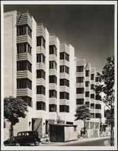 2121 Grand Concourse. Apartment building