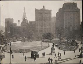 [17th Street at Union Square.]