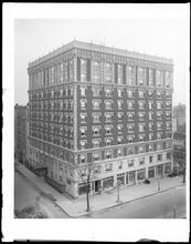 West 112th Street and Broadway. Apartment house.
