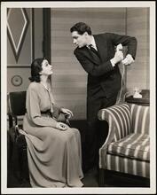 [Katharine Cornell as Linda Easterbrook (Linda Paige) and Laurence Olivier as Gaylord Easterbrook in "No Time for Comedy".]