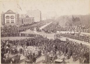 [Spectators at the Washington Centennial Celebration Parade.]