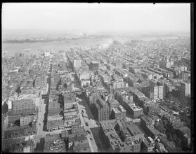 View S.E. from Metropolitan Life Insurance tower Madison Square.