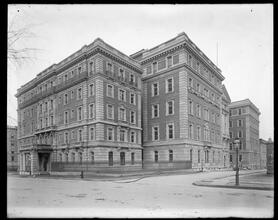 5th Avenue and 100th Street. Mount Sinai Hospital.