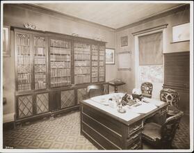[Interior of Watt-Pinkney Mansion, West 139th Street.]