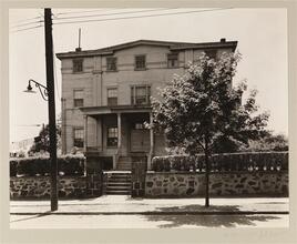 27th Avenue, no. 1422, Astoria