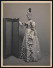 Portrait, Mrs. Alexandre, Hyde Ball.