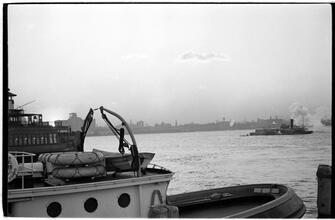[Tugboats on the Hudson River.]