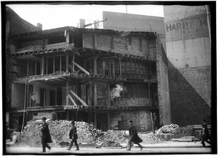 [Aaron Burr's old tank in building on Centre Street and Duane Street.]