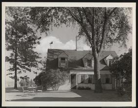 Rogers Estate, "Port of Missing Men," Southampton, L.I., Exterior, [?] Cottage.