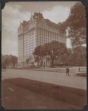 Hotel Plaza.