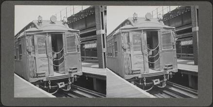 3rd Avenue elevated train at 129th Street station.