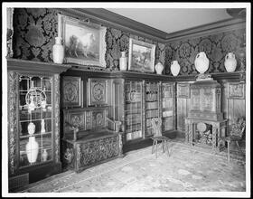 1082 5th Avenue. Charles Phillips residence, bookcases.