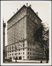 1107 Fifth Avenue. Apartment building