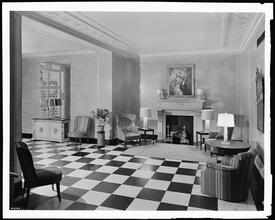 400 Park Avenue. Apartment building lobby.