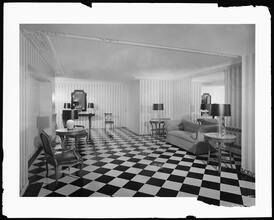 965 5th Avenue. Apartments, entrance lobby.