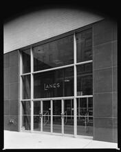 14th Street and 5th Avenue. Lane's Store Lerner, 5th Avenue entrance.
