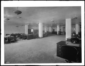 37 Broad Street. Lee-Higginson, Bankers.