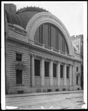 270 Broadway at Chambers Street. Chemical National Bank, Chambers Street side.