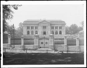 West 156th Street. Hispanic Library.