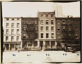 [South Street, in between Old Slip and Gouverneur Lane.]