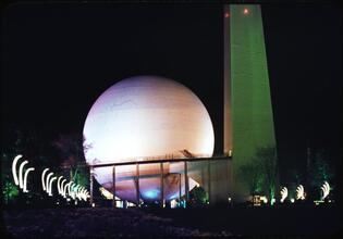 [Trylon and Perisphere.]