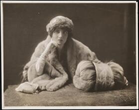 [Gypsy O'Brien in "Bunny".]