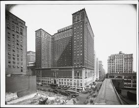 [Hotel Commodore.]