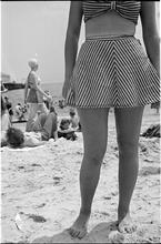 [Unidentified woman's bathing suit.]