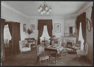 Hotel Belmont.