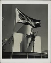 [New York World's Fair. Ford Building, metal "Mercury" sculpture.]