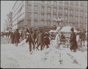 Snow Scenes, Blizzard, Street Scenes in New York City.