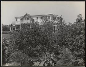 Mr. William Muschenheim, Residence of Mr. Fred Muschenheim, Hampton Bays, Exterior, Front of House.